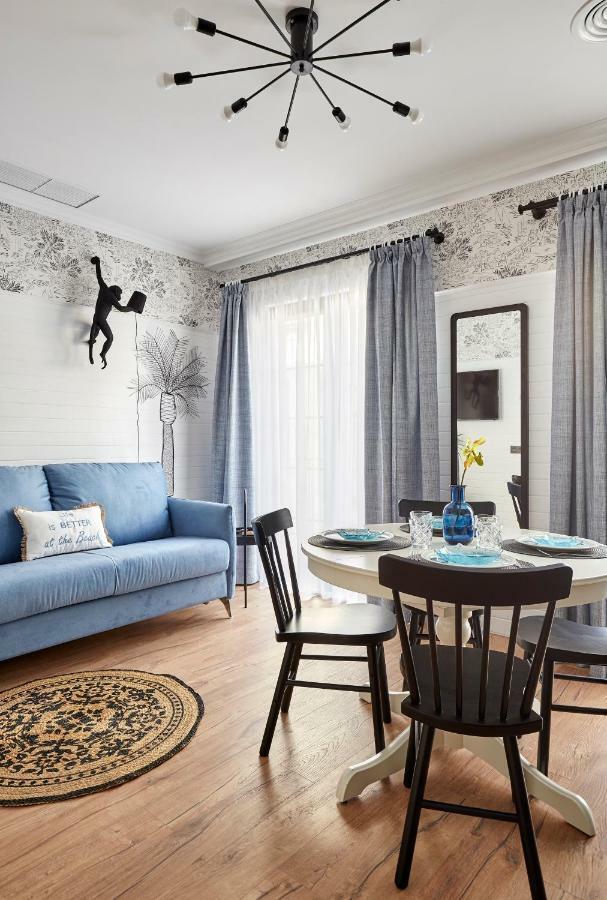 "Breeze" Aparthotel By Parrot'S House 滨海略雷特 外观 照片