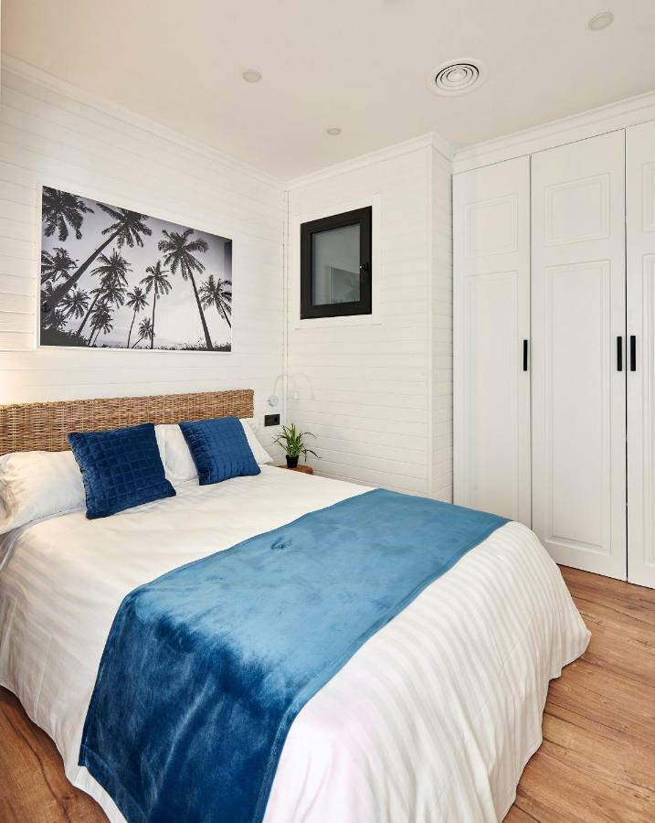 "Breeze" Aparthotel By Parrot'S House 滨海略雷特 外观 照片